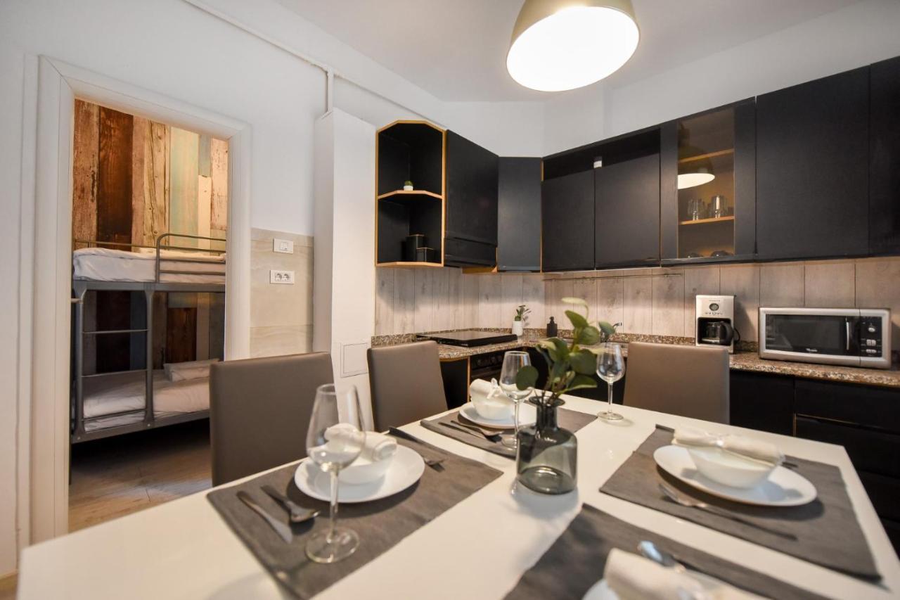 Appartamento Discover Comfort: Charming & Spacious In The Old Town Bucarest