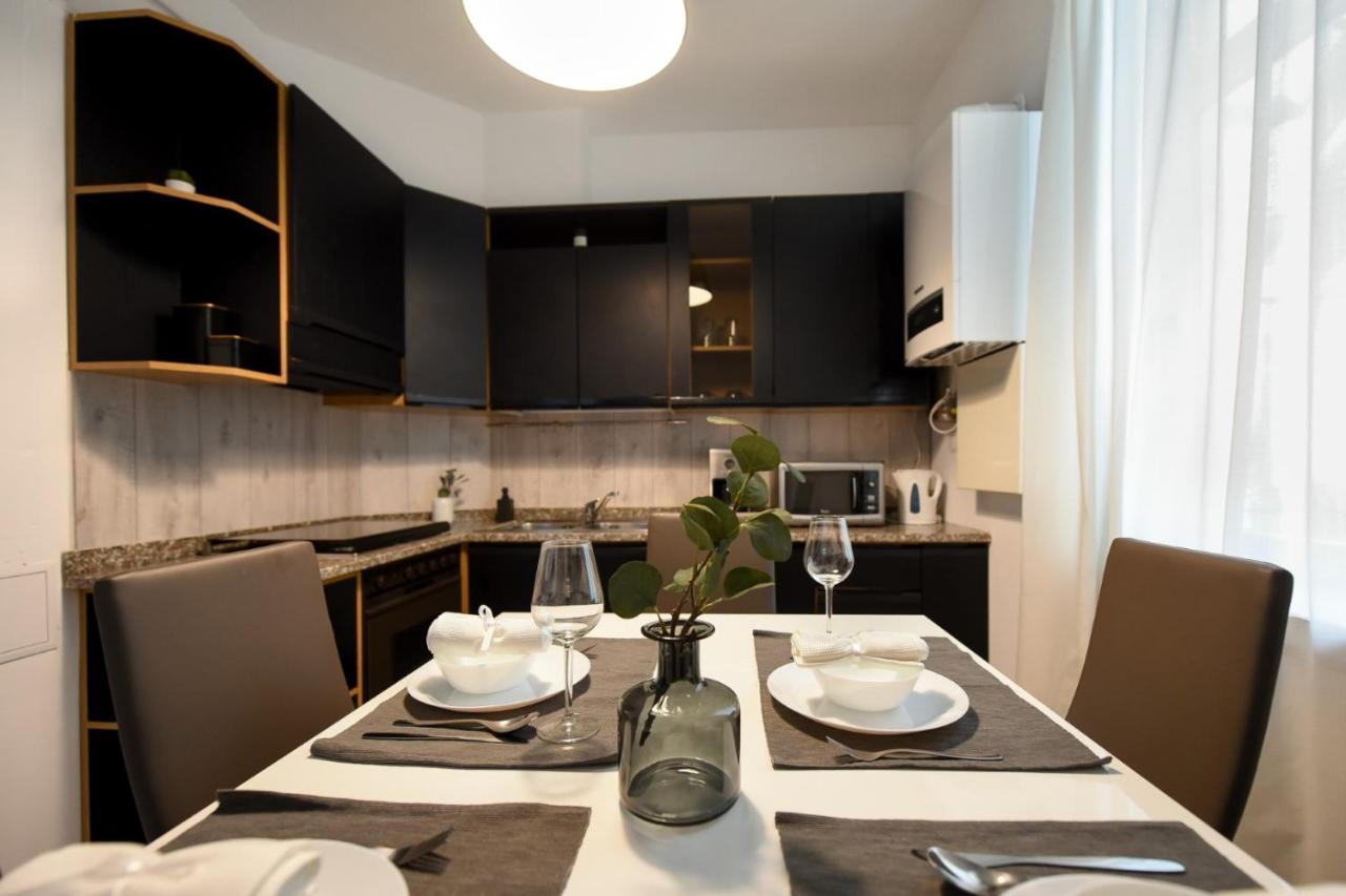 Appartamento Discover Comfort: Charming & Spacious In The Old Town Bucarest